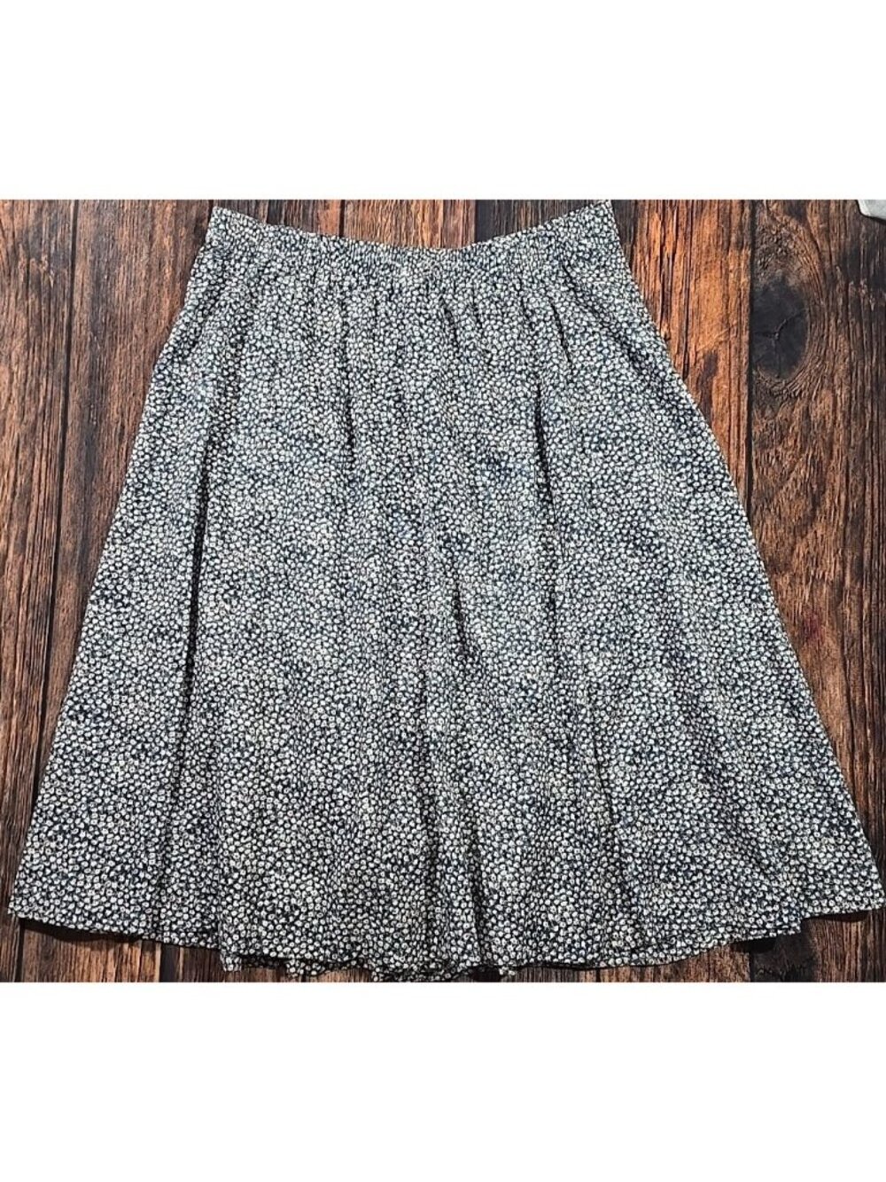 We Too Sportswear Vtg Midi Floral Skirt Rayon Elastic Waist USA Made Women's 22 - Picture 8 of 9